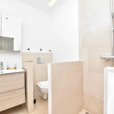 Charming Cosy - 2p - Courcelles *